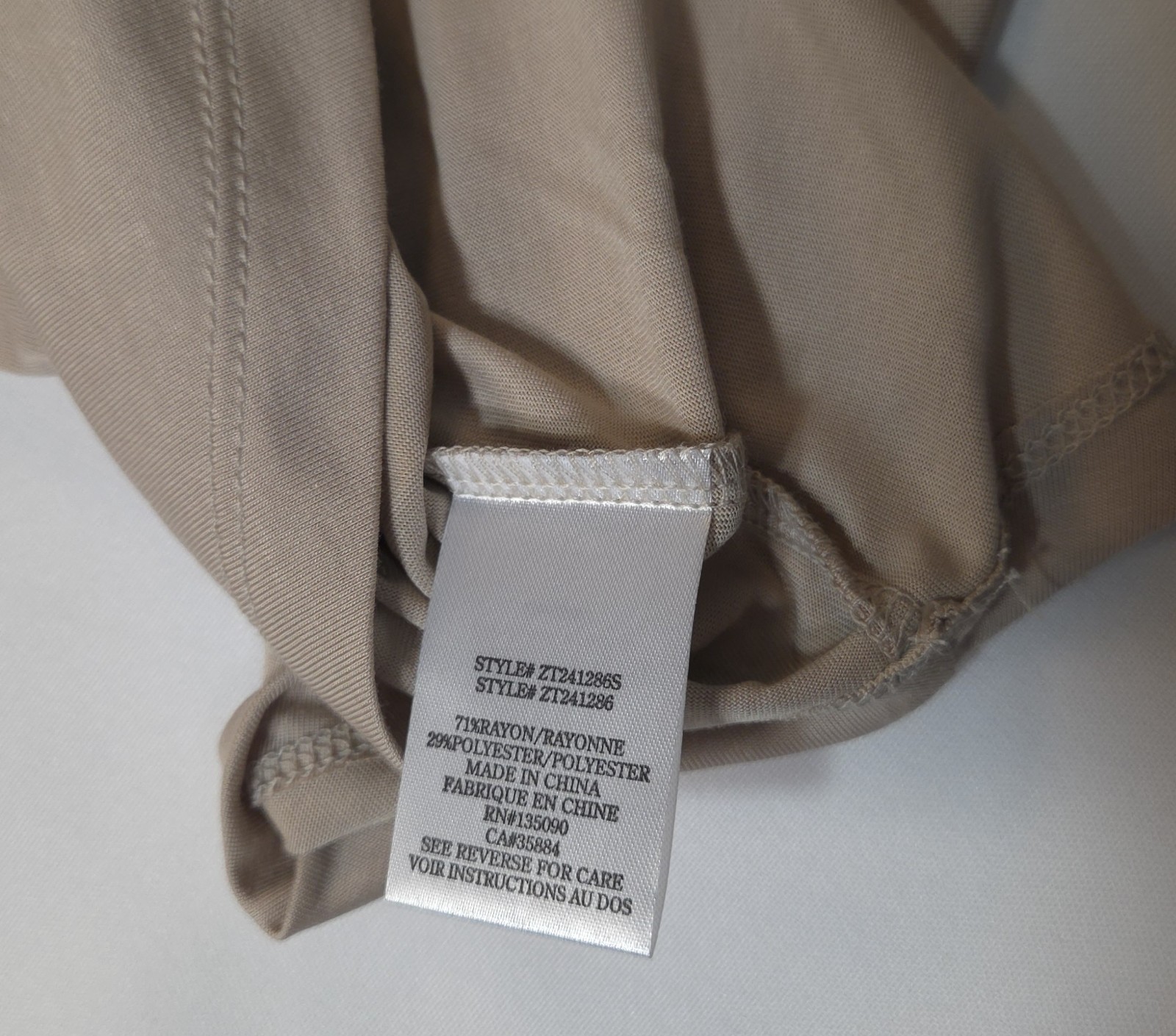 Z Supply Beige Short Sleeve Top V-Neck Size Large NWT