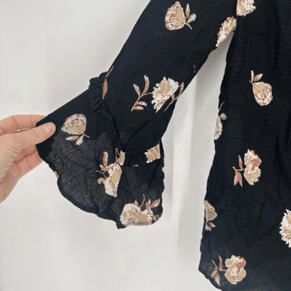 Everly Women’s Blouse Floral 3/4 Length Ruffle Sleeve Flower Feminine Size Small