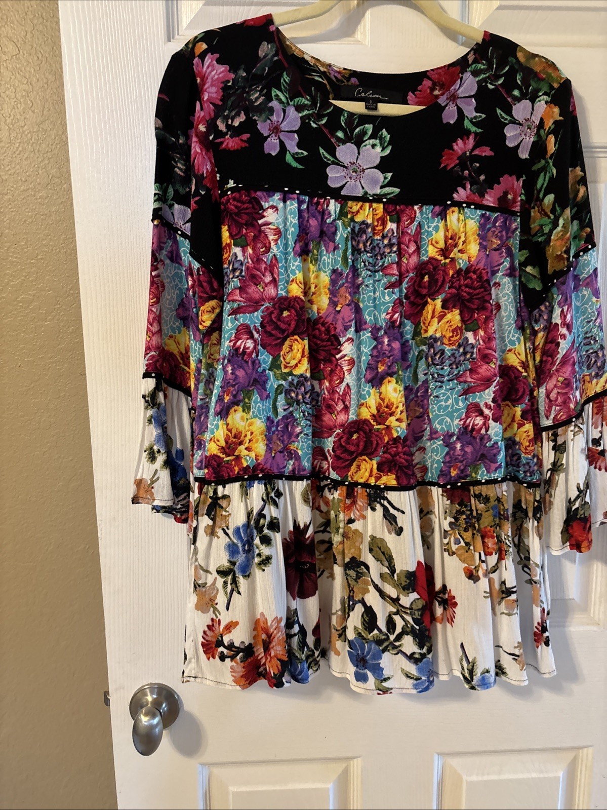 Calessa Women’s Size Medium Geometric Abstract Tunic Top