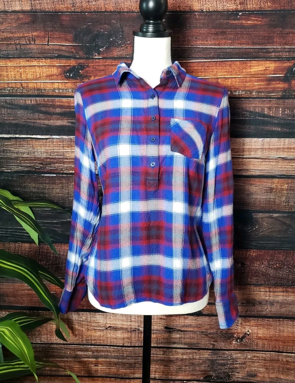 Tommy Hilfiger Shirt Size Small Top Blouse Plaid Rayon