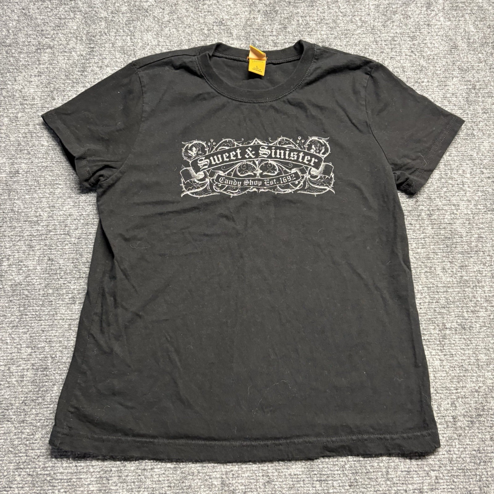 Women’s Size Large Made In Honduras Sweet and Sinister Y2K Vintage T-Shirt 0304