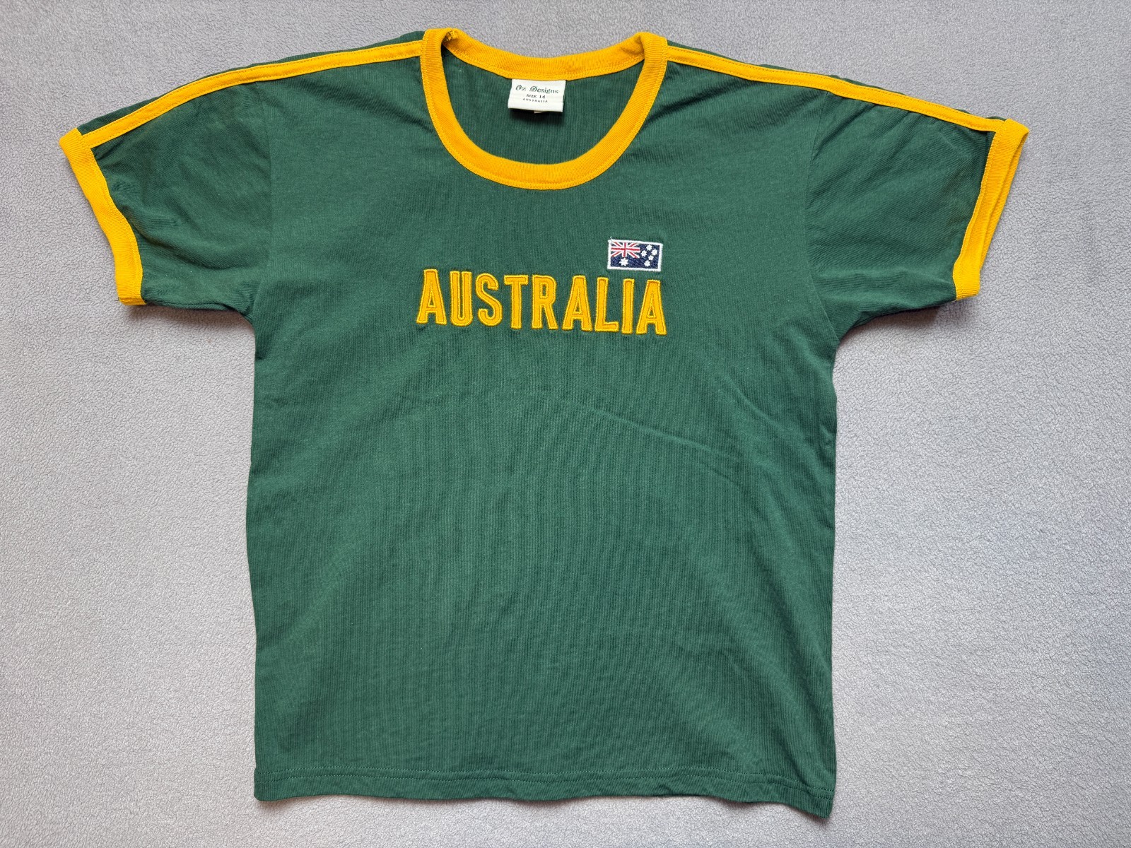 Australia Green Shirt Womens size 14 Oz Designs