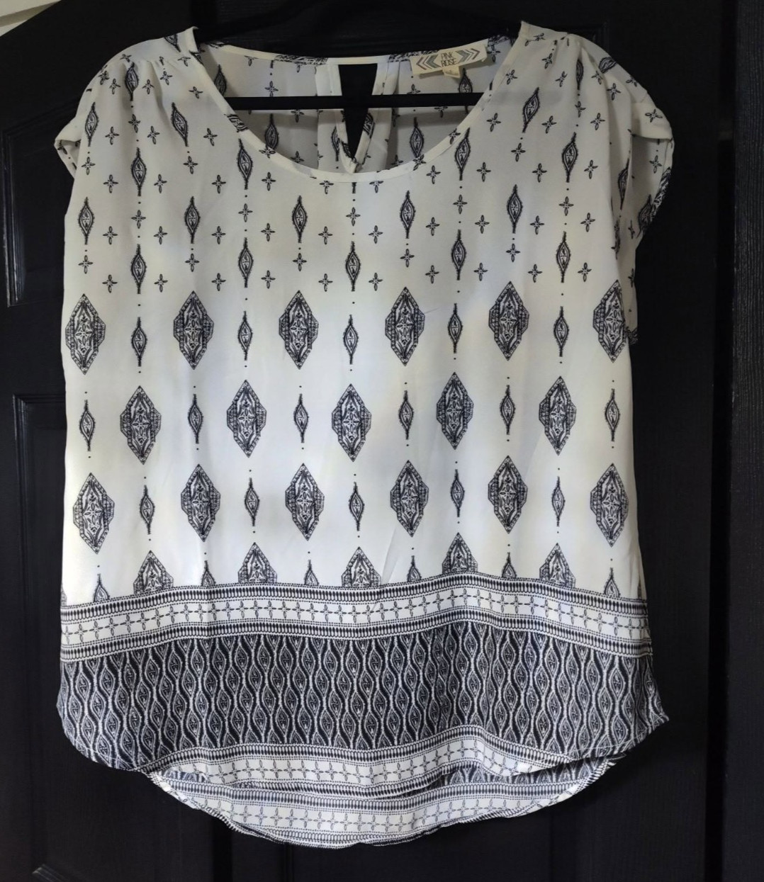 Blouse ~ Pink Rose ~ Black and Off White ~ Cap Sleeve Pretty ~ Size “Large”