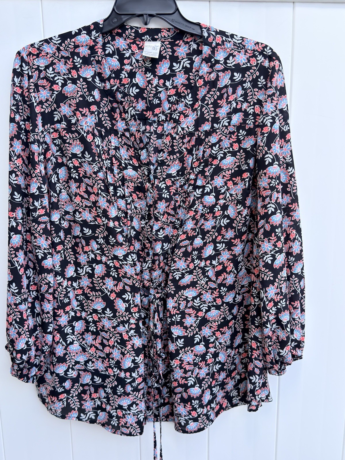 Terra & Sky Black Floral Top Womens 2X (20W-22W) V Neck Button Up With Rear Tie