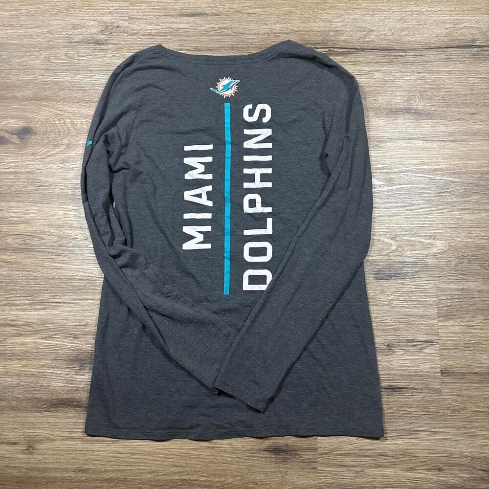 Nike Women’s Grey Shirt