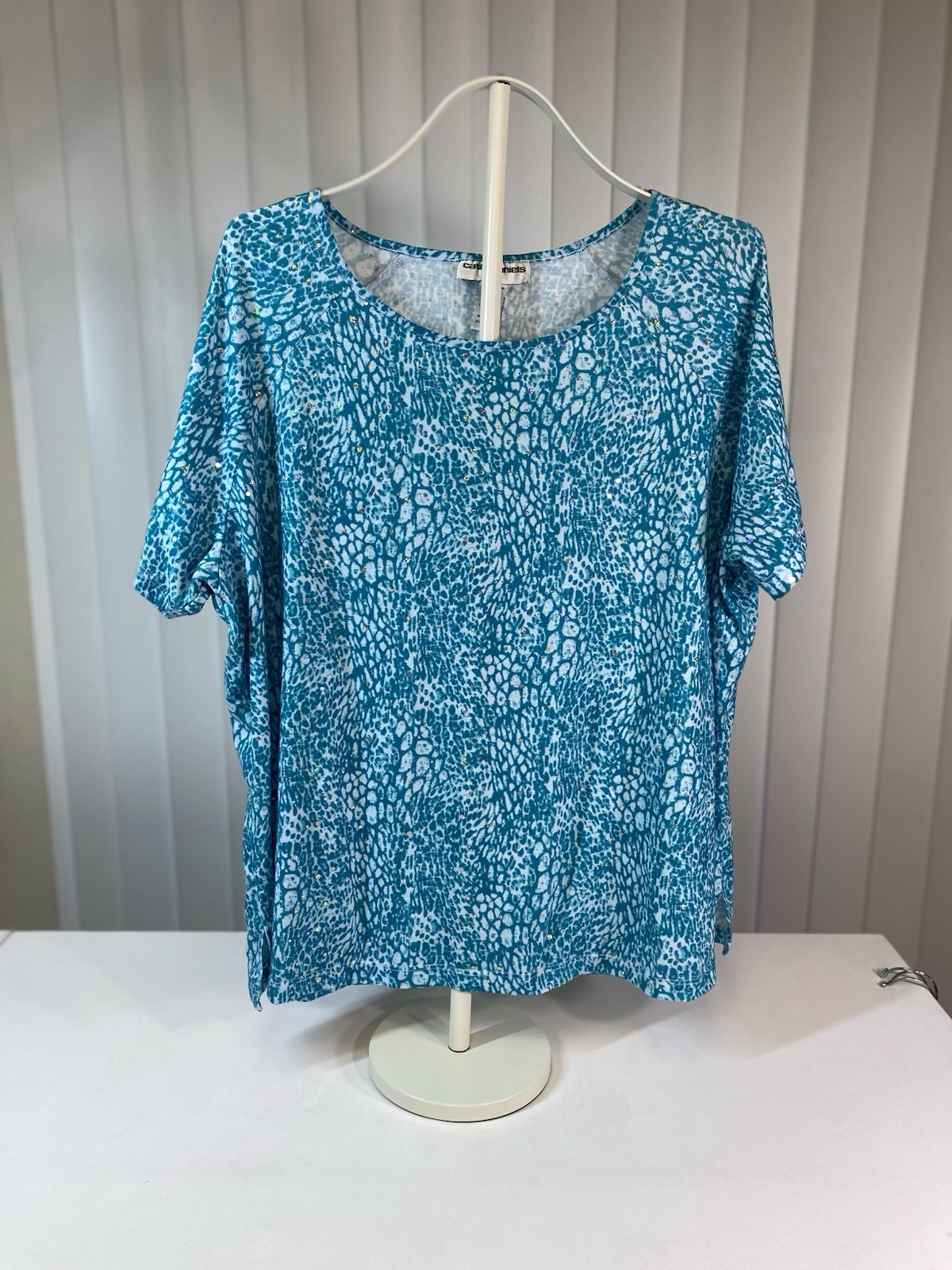 Cathy Daniels Women’s Animal Print Sequin Top Size 1X Turquoise Teal Liquid Knit