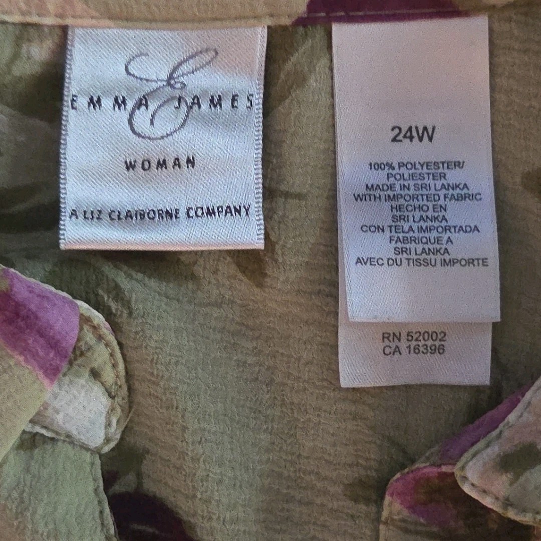 Size 24W Blouse Top Collared Purple and Green Floral Textured Emma James Woman