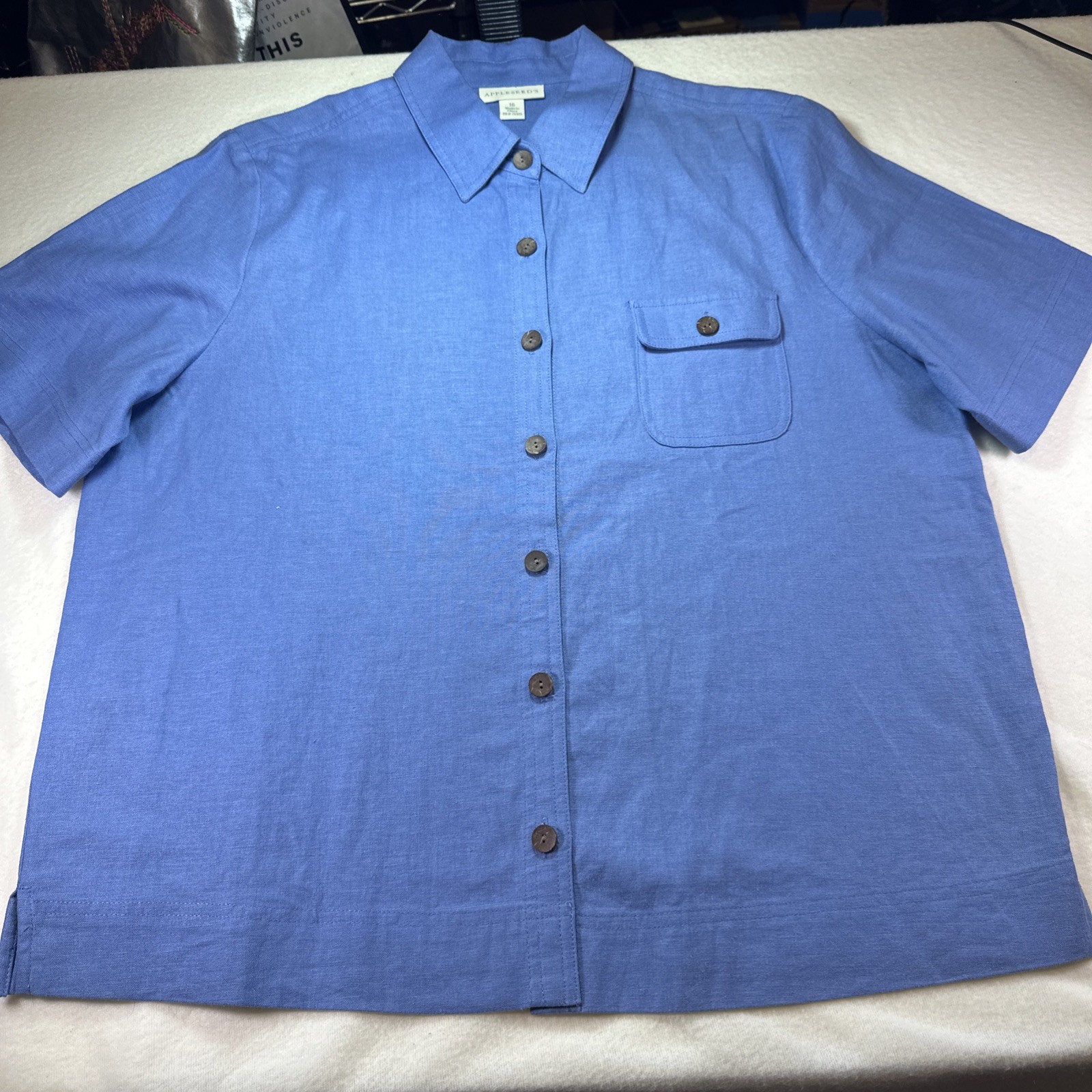 Appleseed’s linen rayon blend Periwinkle Blue Short sleeve button up size 16