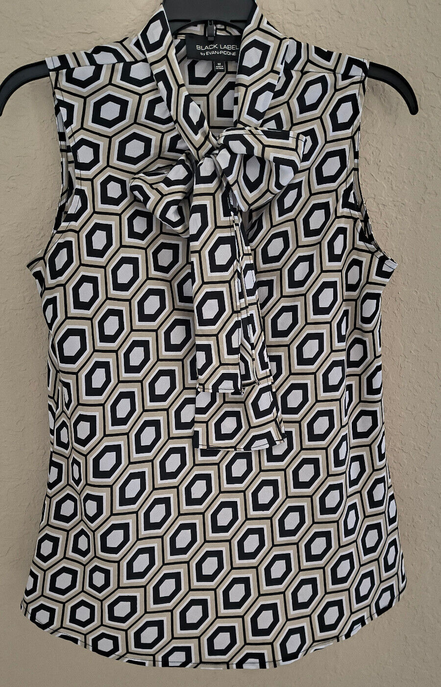 BLACK LABEL by Evan Picone Women’s Sleeveless Blouse Tie Bow Geo BLACK TAUPE NEW