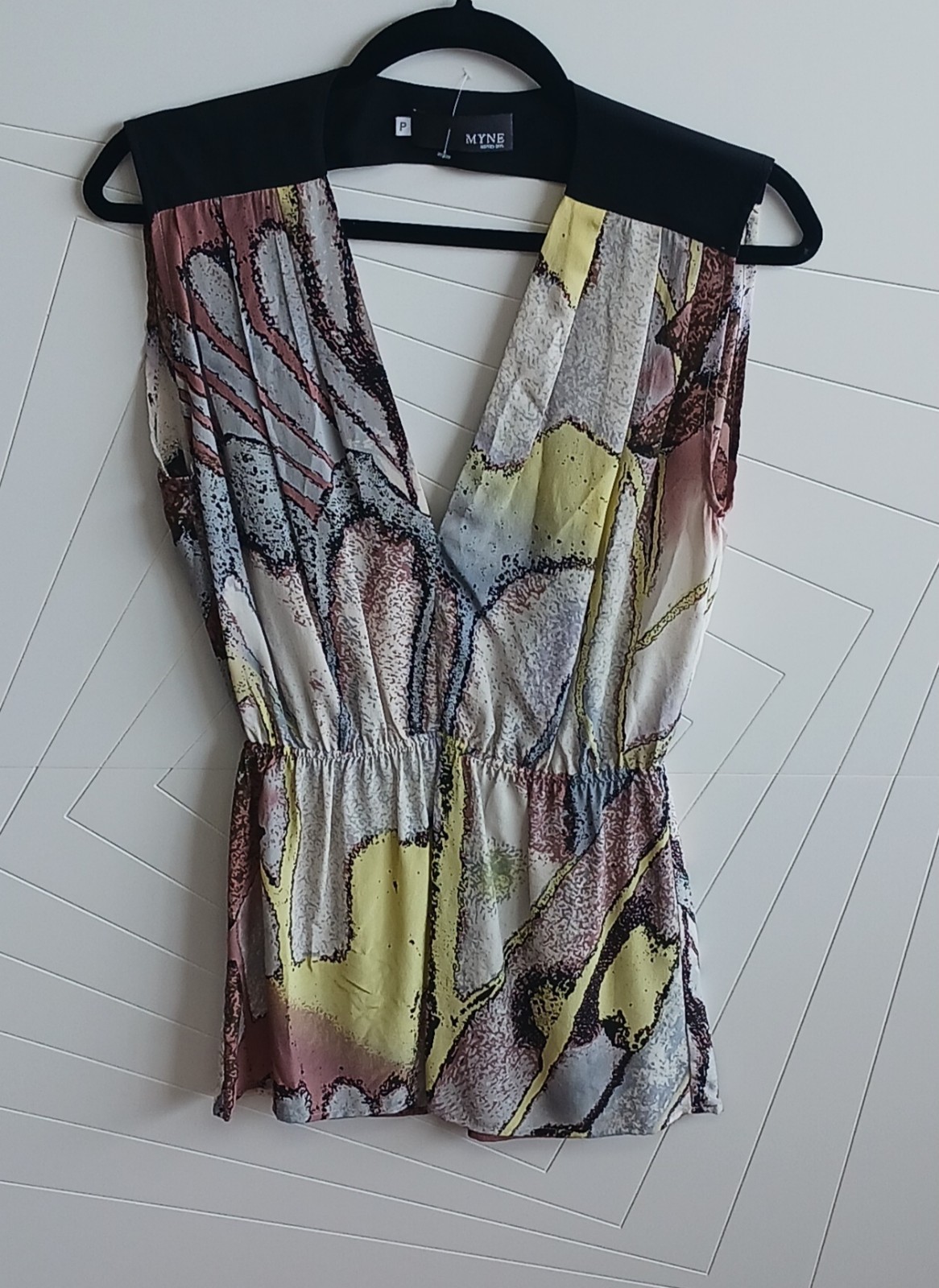 NWOT 100% Silk MYNE by Ashley Ann Blouse SZ P/S
