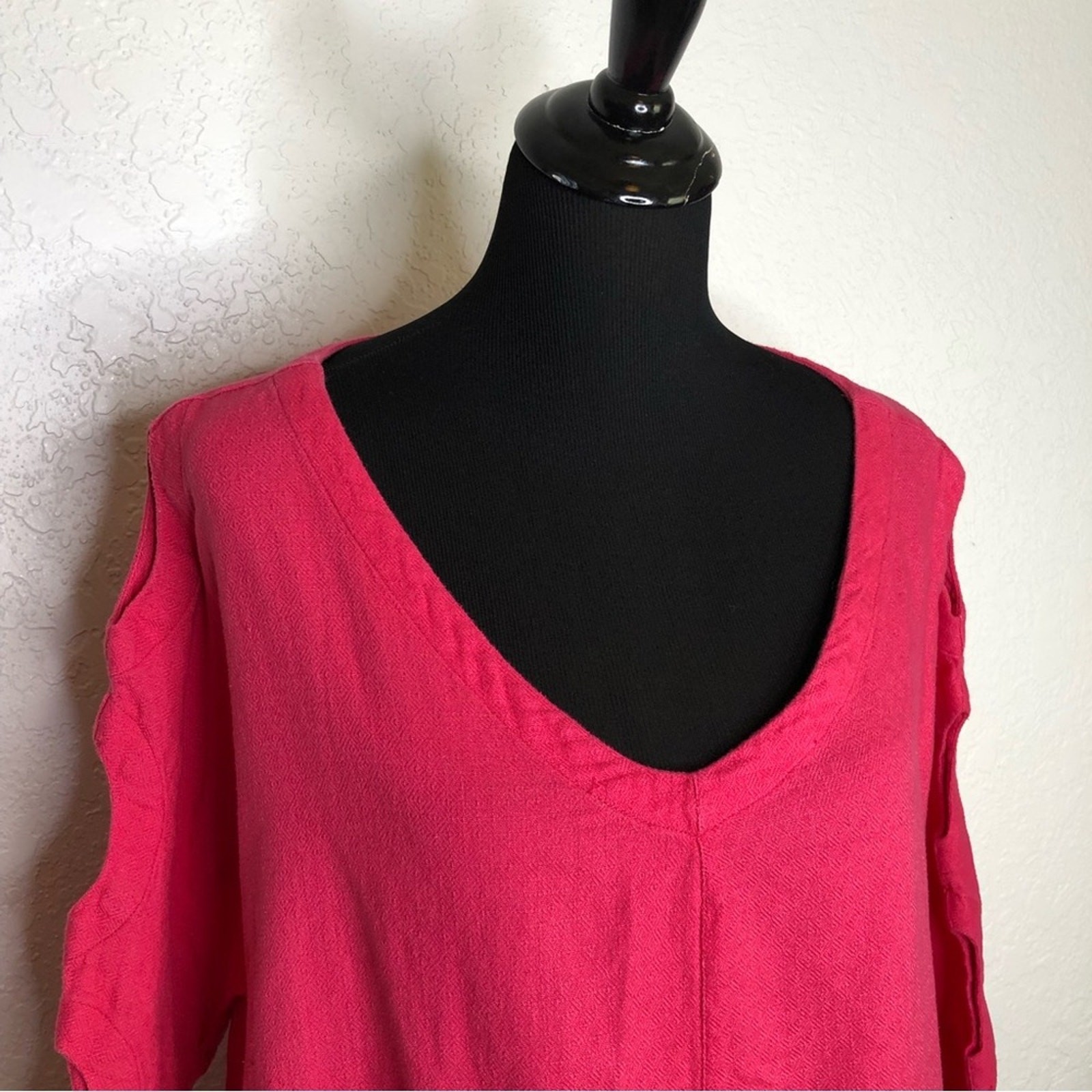 Soft Surroundings bright pink open sleeve v neck top size Petite Extra Large PXL