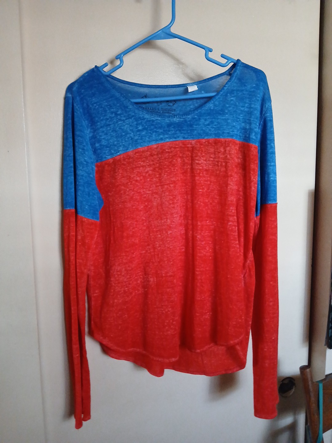 Threads 4 Thought Women’s Polyester Cotton Rayon Long Sleeve Red & Blue Top Sz L