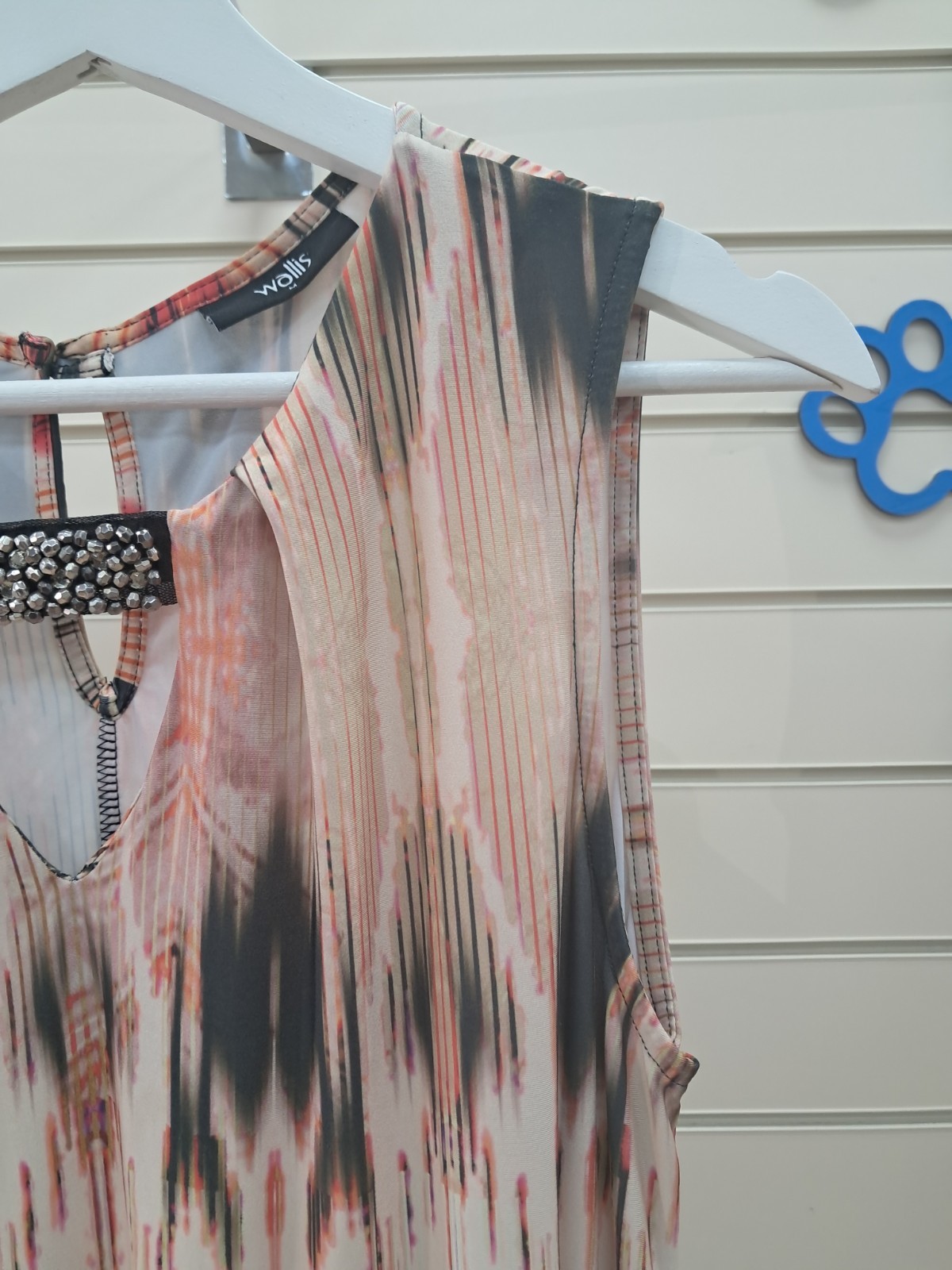 Wallis Sleeveless Patterned Top Beaded Neck Detail Size M