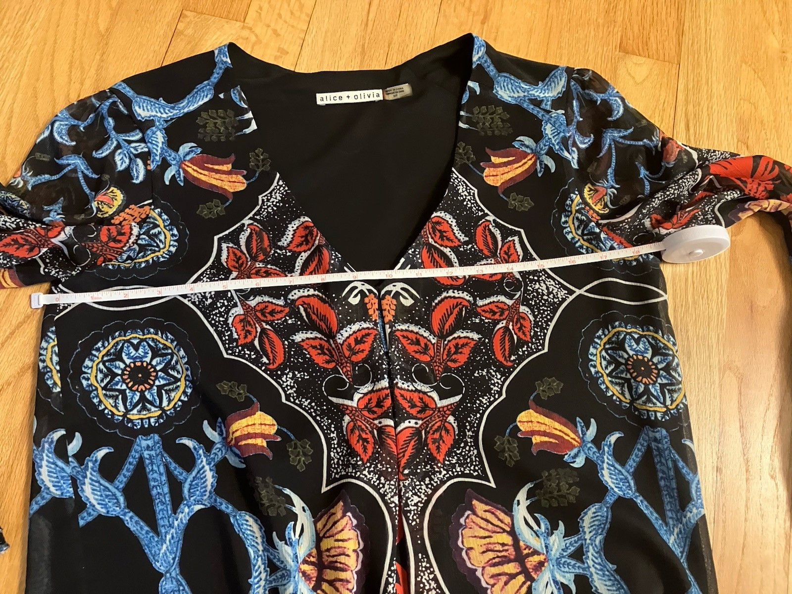 alice + olivia Black Multi Floral V-Neck Long Sleeve Pullover Blouse S/P