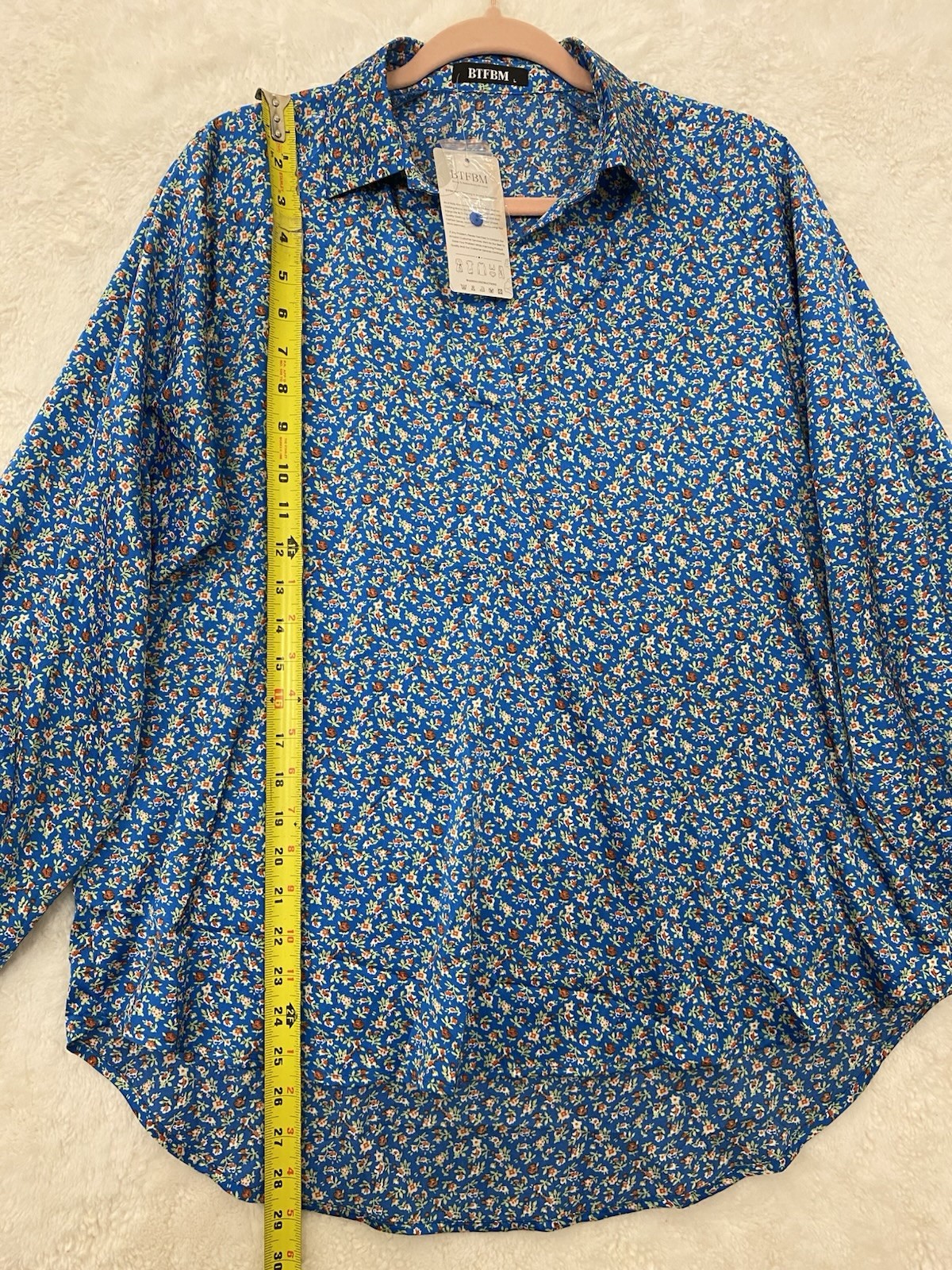 Women’s Blue Ditsy Floral Satin Long Sleeve Top Size Large V Neck Oversized NWT