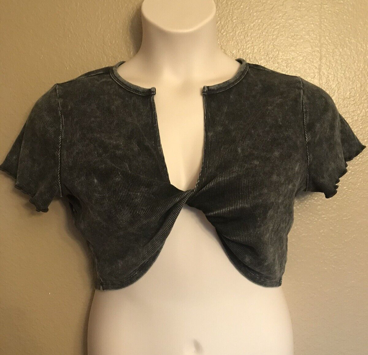 WILD FABLE SIZE XL BLACK MINERAL WASH KNOTTED CROP TOP NWT