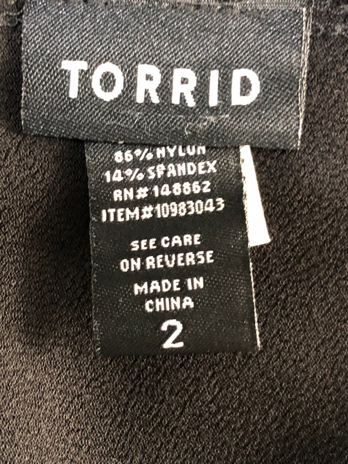 Torrid Plus Size 2 Black Lace Mock Neck Tank Top Sharkbite Hem Rayon Blouse.