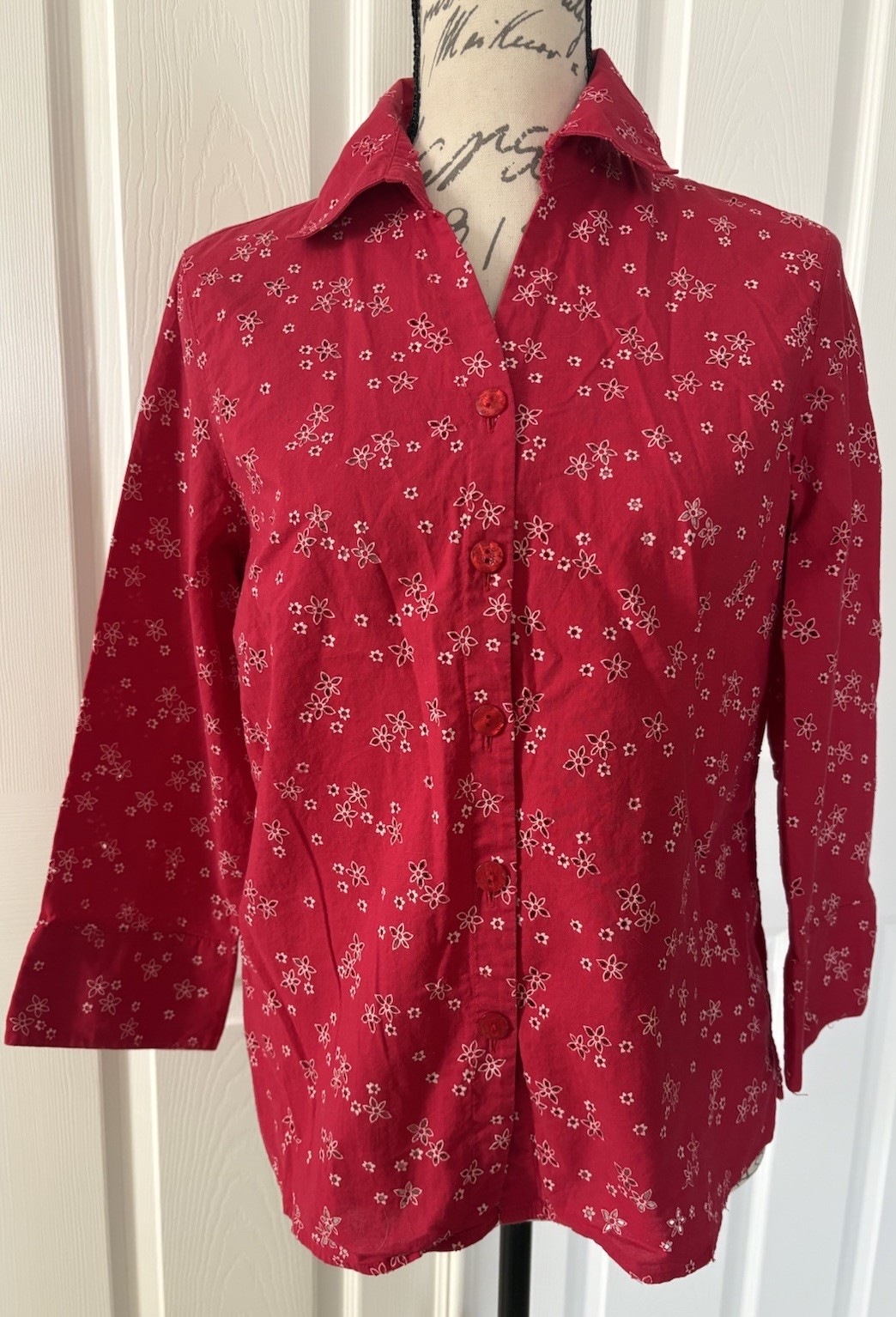 Draper’s & Damon’s 3/4 Sleeve Blouse Red White Floral Eyelet Button Up Cotton S