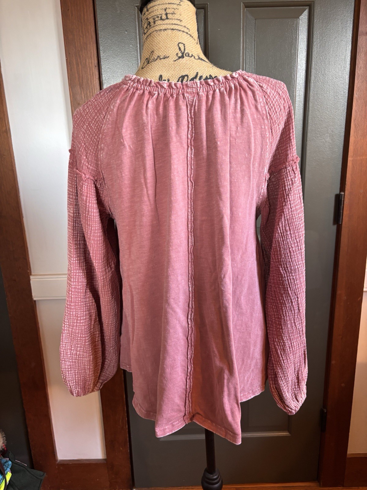 Easel Women’s Mauve Peasant Waffle Weave Top Size Small