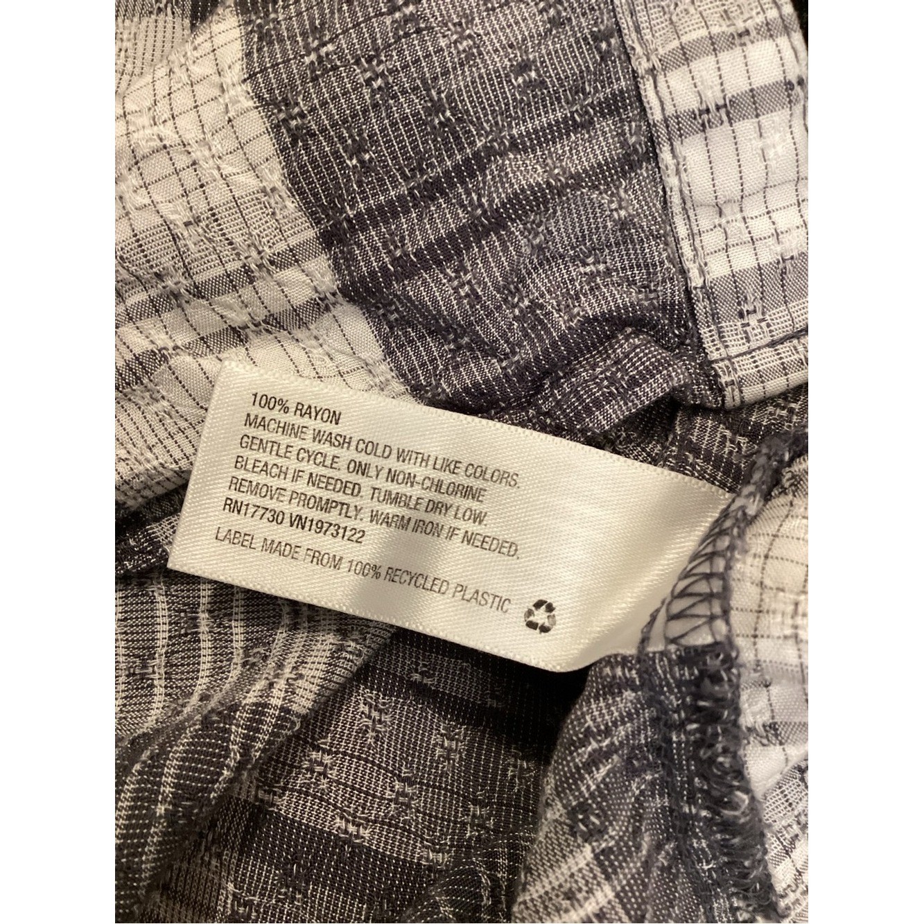 Universal Thread Gray Plaid Textured Button Front Blouse Puff Sleeve Top Medium