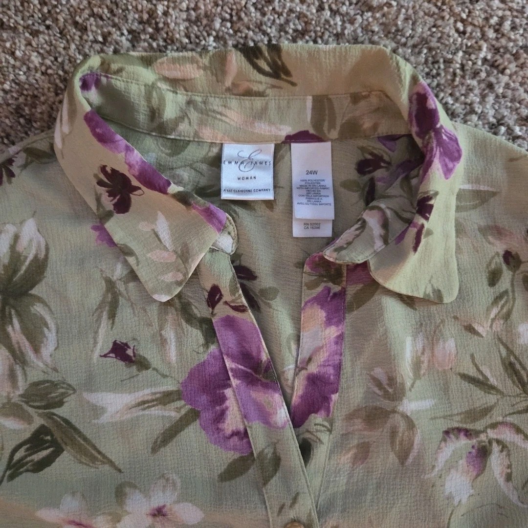Size 24W Blouse Top Collared Purple and Green Floral Textured Emma James Woman