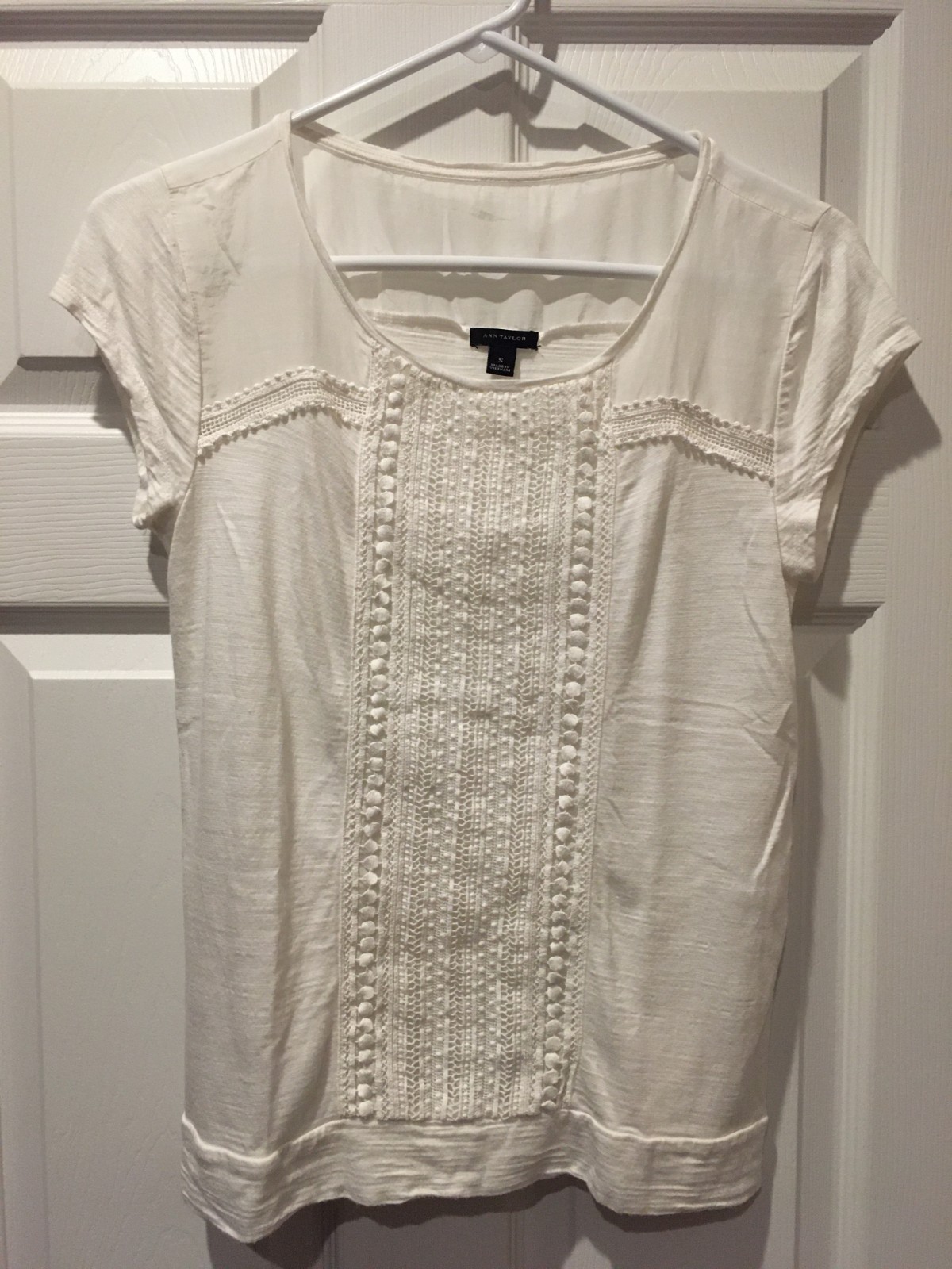 Ann Taylor Short Sleeve Shirt Top Lace Center White size S