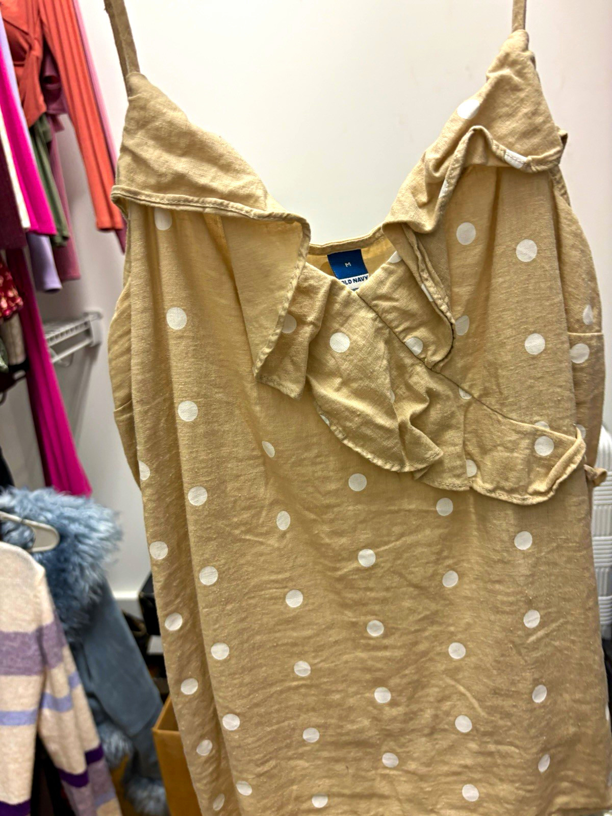Old Navy Women’s M Regular Beige/White Polka Dot Ruffle Sleeveless Pullover Top