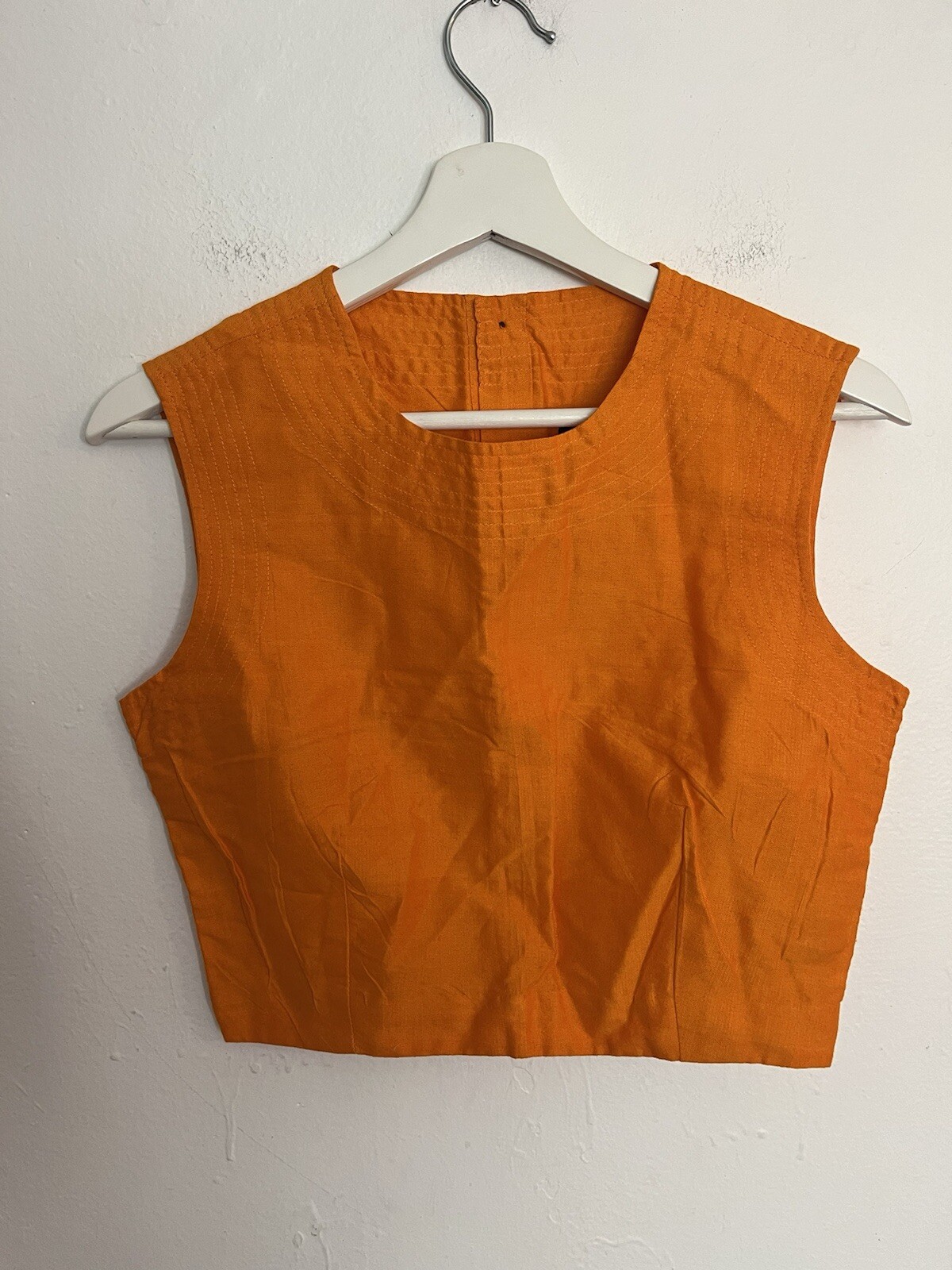 Barefoot Original Women’s Top Sz S Orange V-Neck Croptop Sri-Lanka COTTON