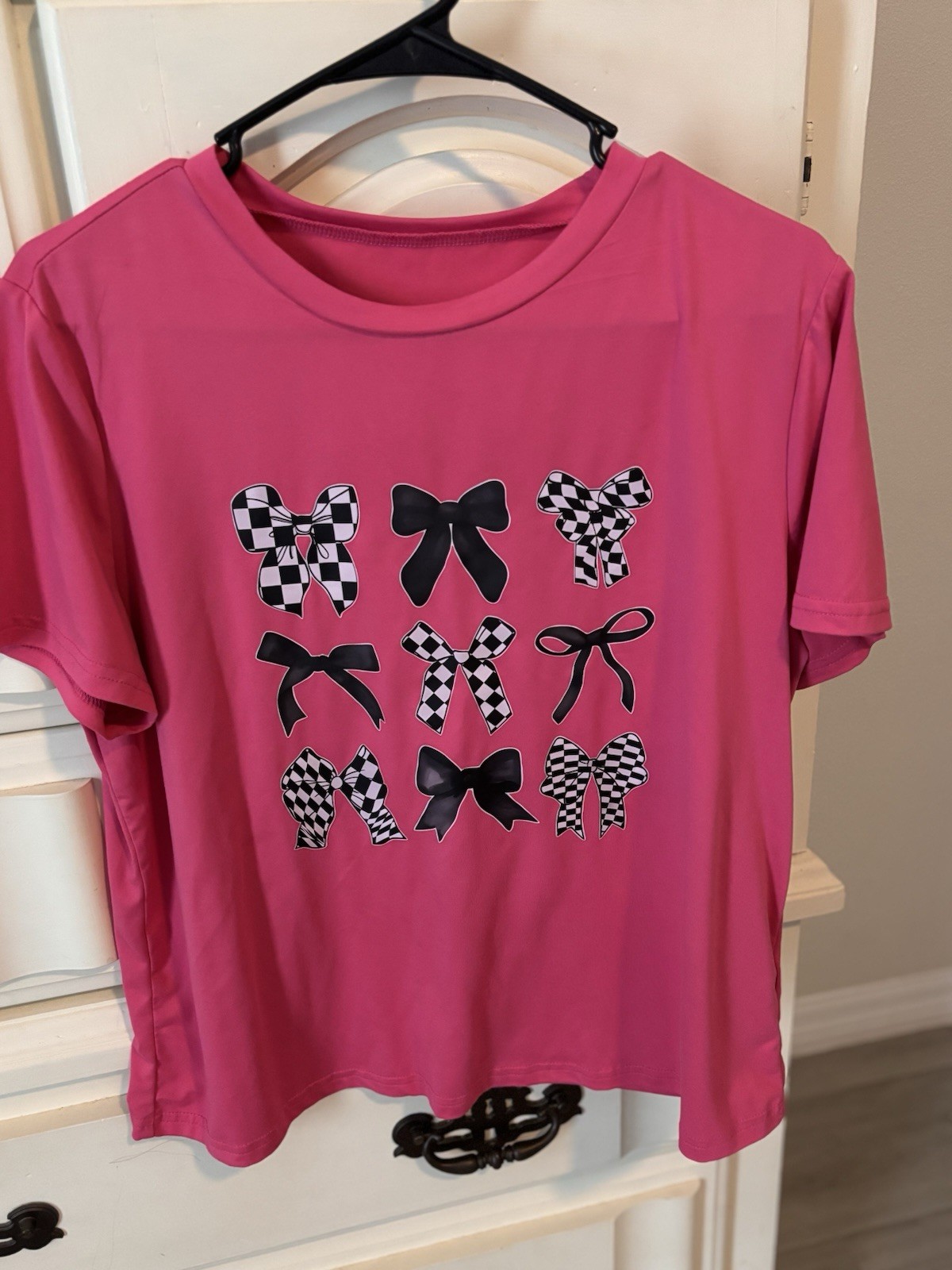 Women’s Pink Bow Graphic Print Crew Neck Knit Pullover Short Sleeve Tee Size L