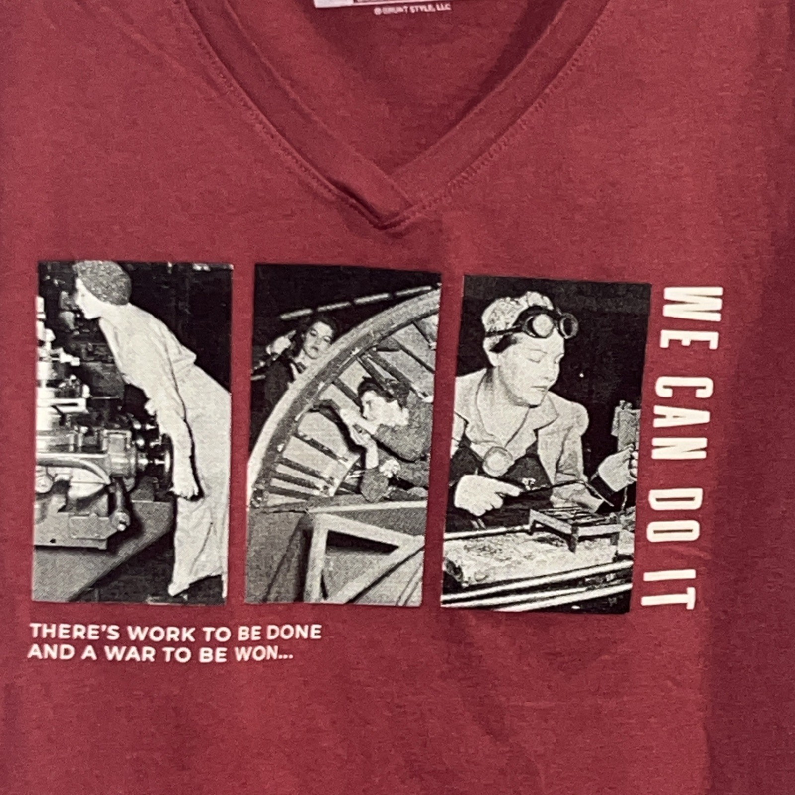 Grunt Style Women’s Rosie The Riveter We Can Do It T-Shirt Red Sz Large V-neck