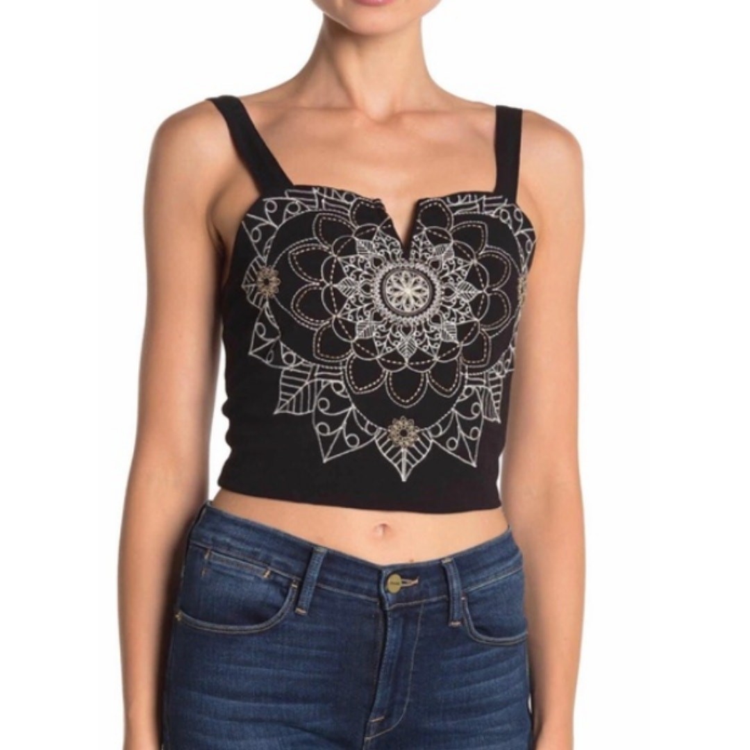 Coco + Jaimeson Women’s Metallic Embroidered Crop Top L Black Sleeveless Tank