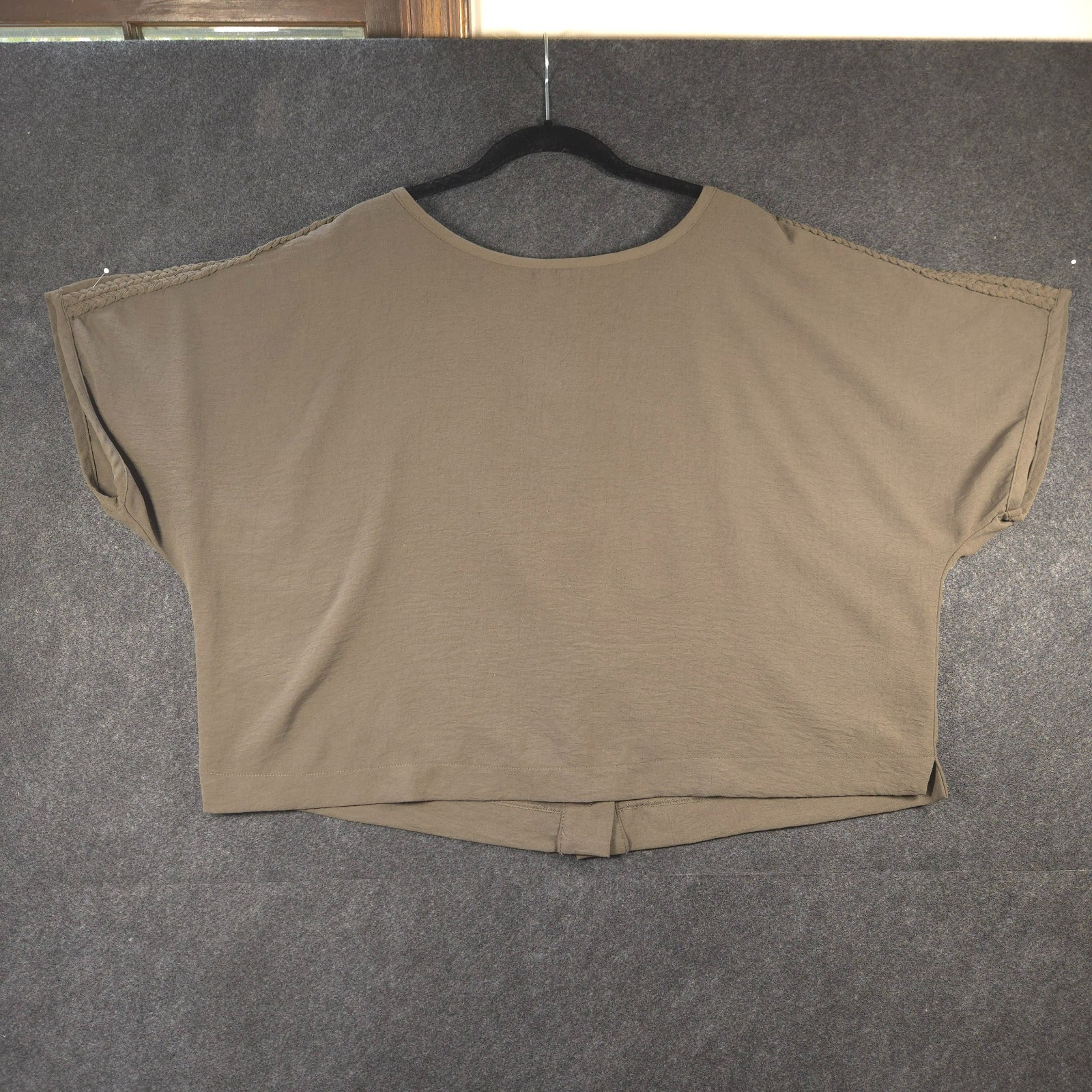 Adrianna Papell Olive Green Size XL Cropped Top Back Buttons Braided Shoulder