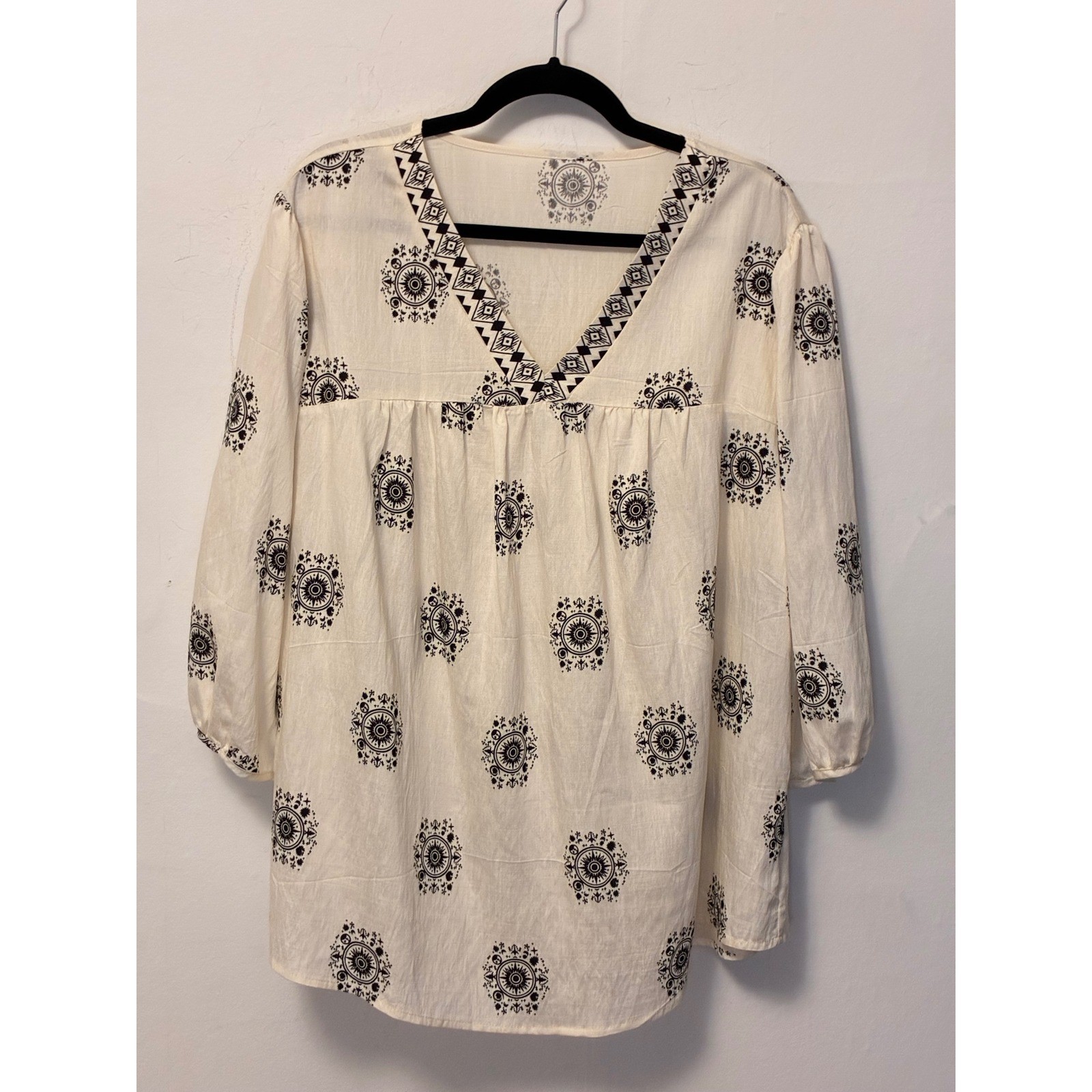 Boho Celestial Sun Moon Print V-Neck Tunic Top Cream Black 3/4 Sleeve XL