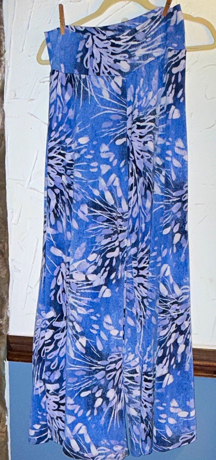 Clara Sun Woo women’s 2 piece set. Medium bottom and top. Excellent condition.
