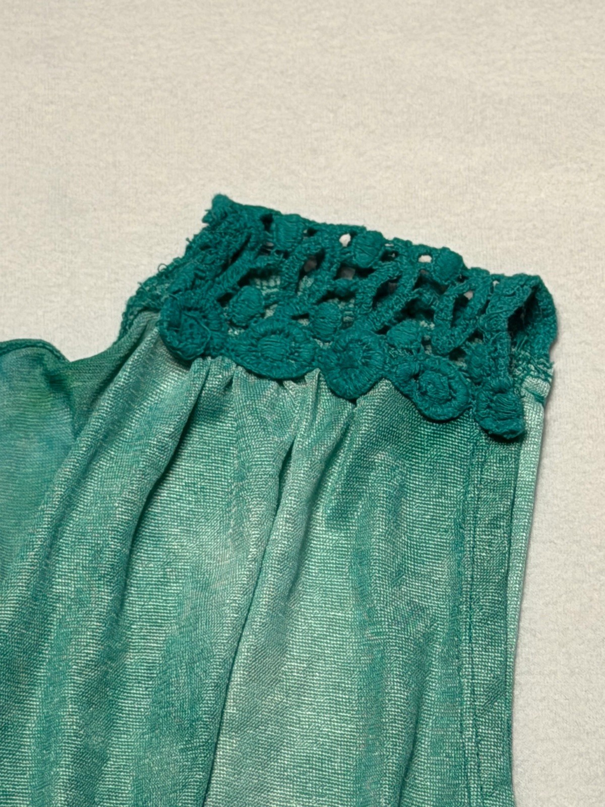 HeartSoul Boho Teal Shimmer Ruched Crochet Lace Trim Top Size Small