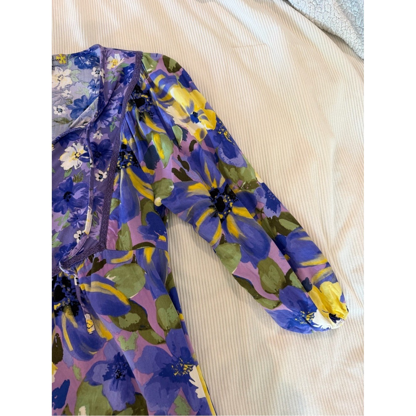 FIGUEROA & FLOWER Purple Floral Peasant Blouse Medium Rayon Boho Cottagecore