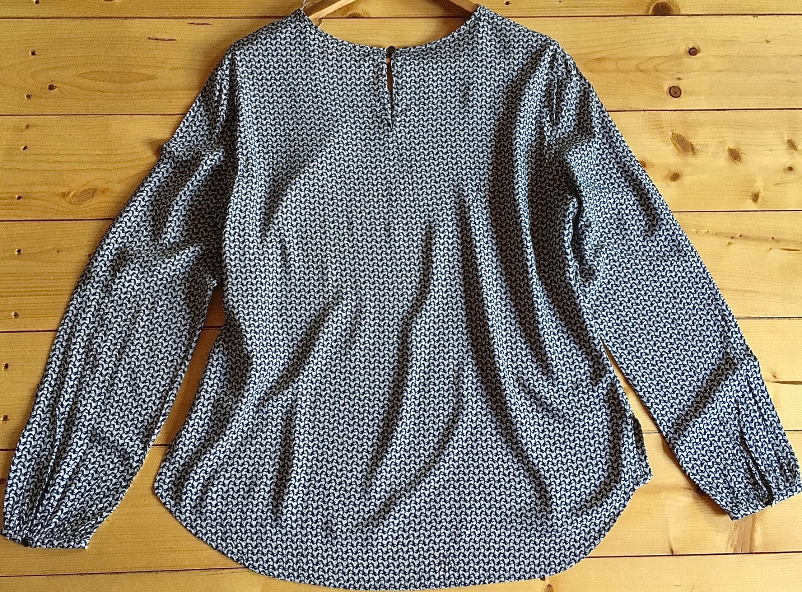 Basler Peter Hahn Women’s Blouse UK 14 – 100% Viscose, Loose Fit, Monochrome