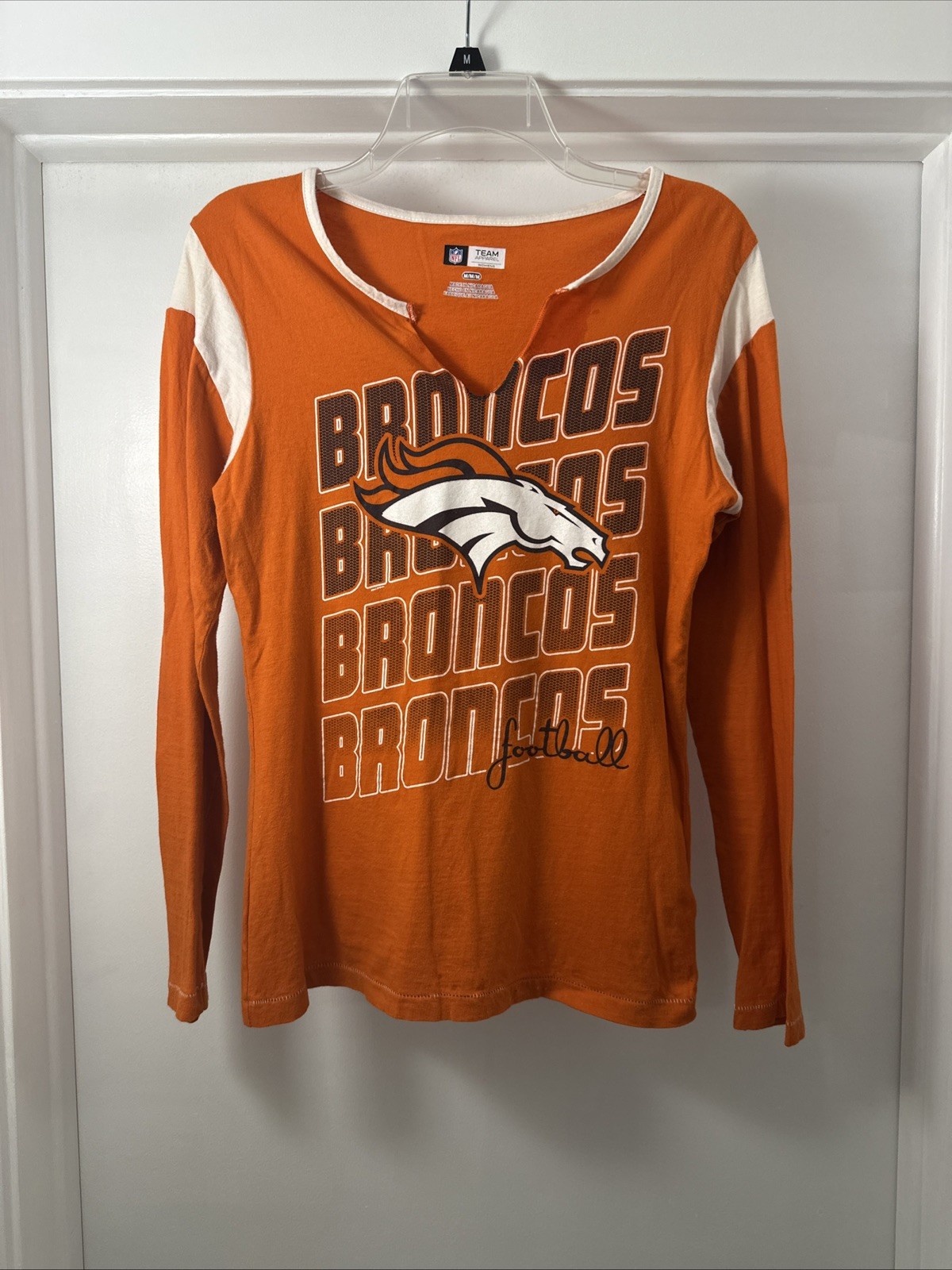NFL Football Denver Broncos Women’s Long Sleeve V Neck XL
