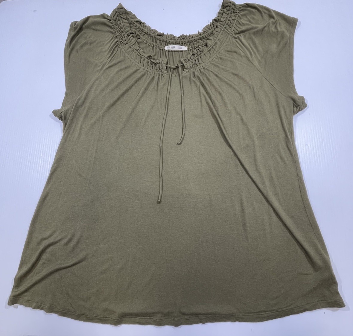 Old Navy Woman’s Olive 100% Rayon Short Sleeve Gather Tie Neckline Tee Shirt XXL