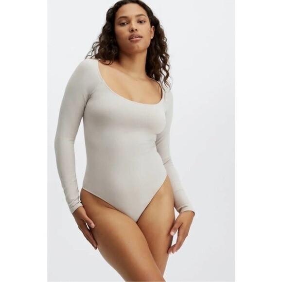 Fabletics Mindy SculptKnit Long Sleeve Bodysuit Women’s Sz Medium in Ash Taupe
