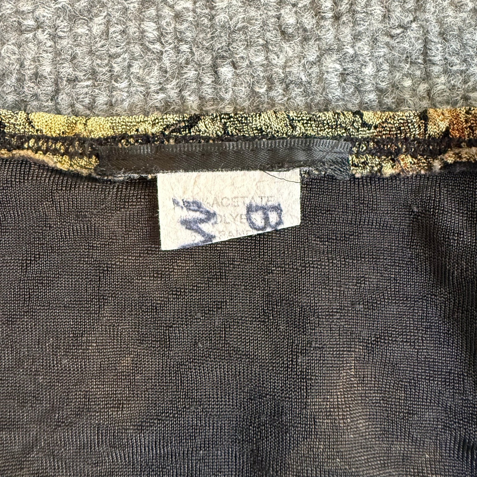 Vintage Y2K Brittany Black Textured Paisley Stretch Top Gold Multi 3/4 Sleeve M