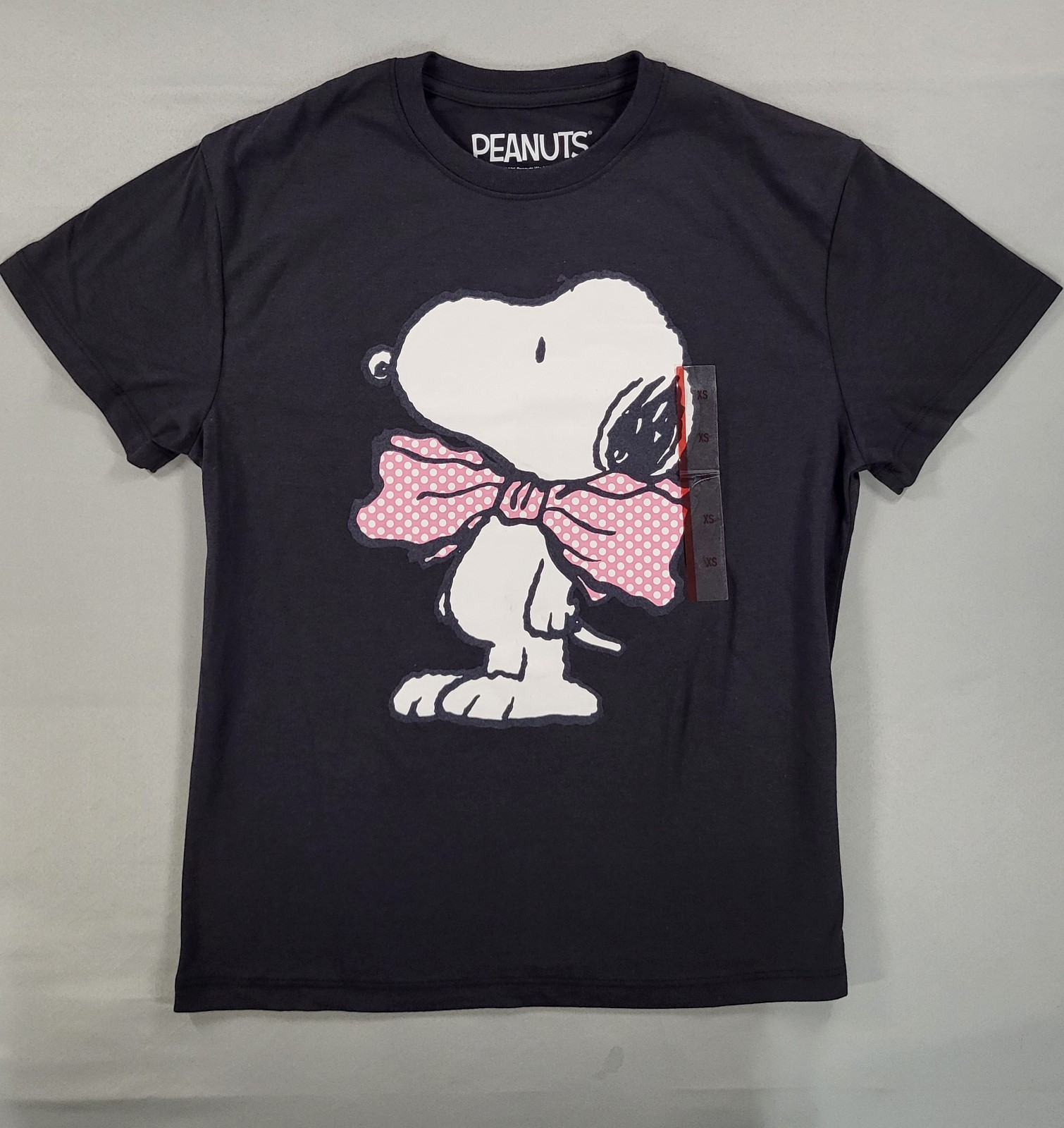 Peanuts Snoopy Pink Bow Graphic T-Shirt Women’s Size XS – Black (NWT)