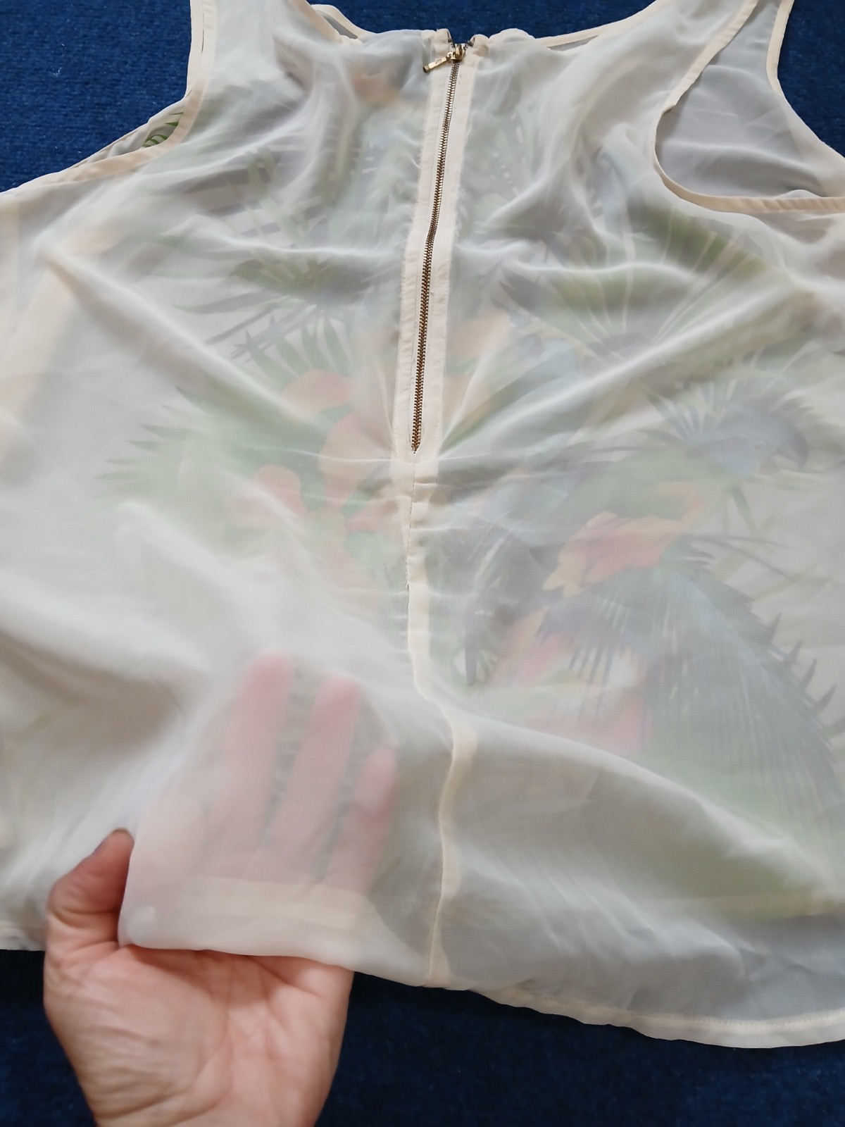 Nue Options Women Sleeveless Sheer Parrot Tropical Blouse 1X NWOT