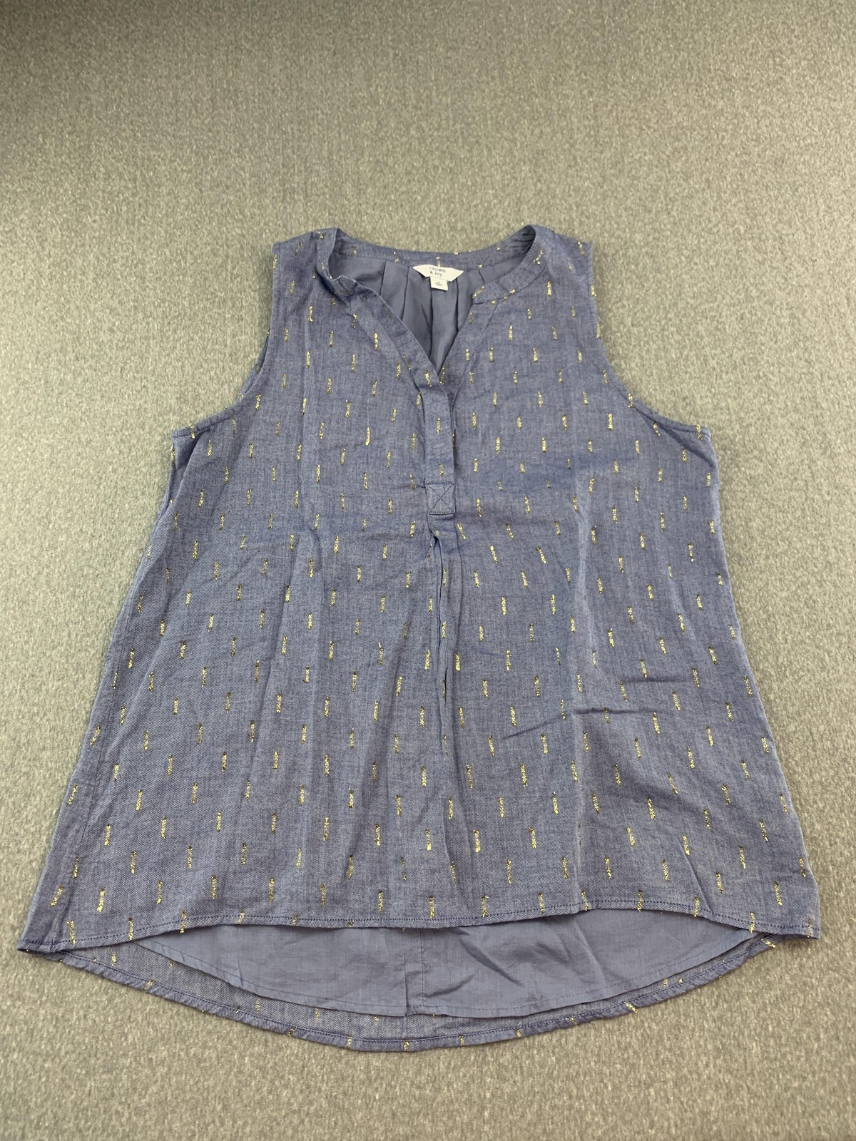 Crown & Ivy Blouse Womens Medium Blue Chambray Sleeveless Henley Glitter Top
