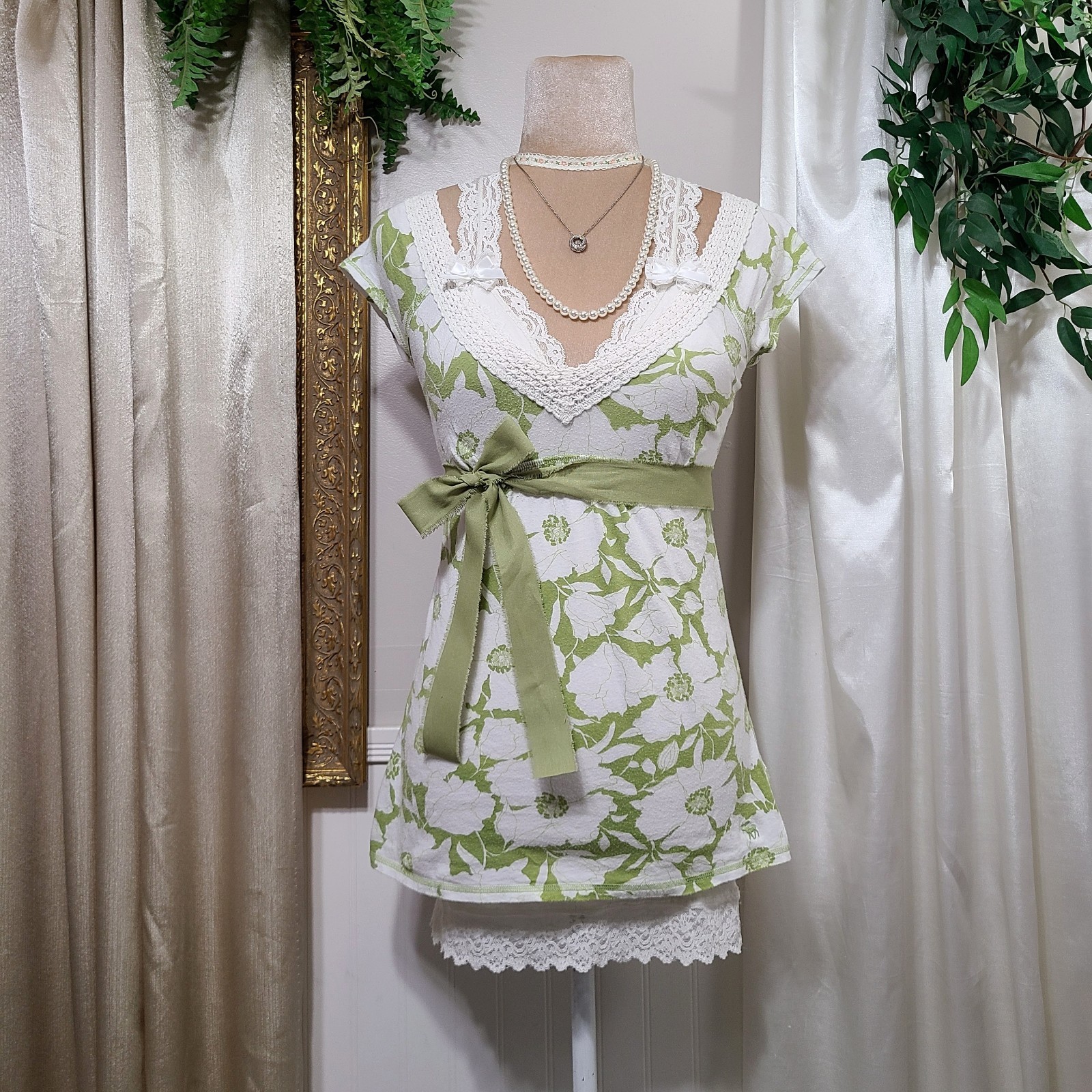 Rare Abercrombie Vintage ♡ Y2K ♡Babydoll Green Flower Print Crochet Lace Top
