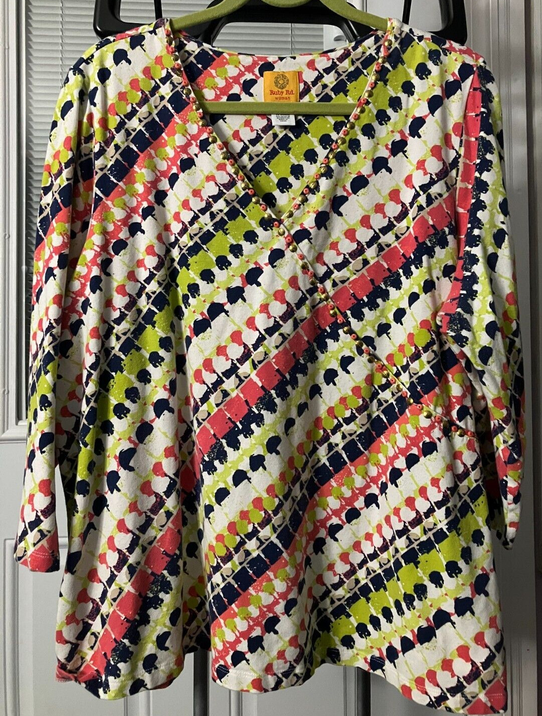 XL RUBY RD CORAL LIME GREEN WHITE GOLD STUDS BEADS 95% COTTON 5% SPANDEX TOP