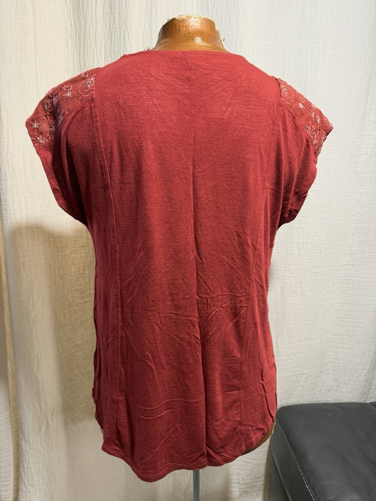 Akemi + Kin Women’s Flowy Top Anthropologie Arcana Orange Metallic Size S
