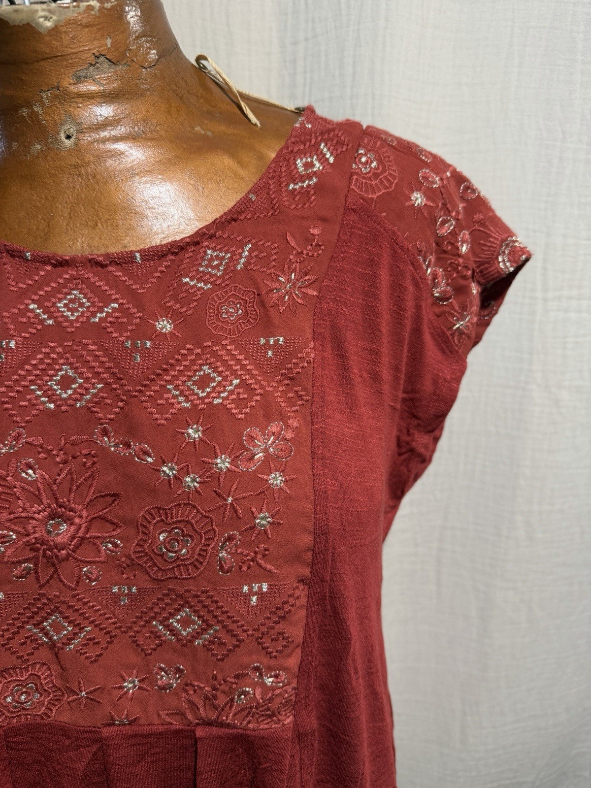 Akemi + Kin Women’s Flowy Top Anthropologie Arcana Orange Metallic Size S