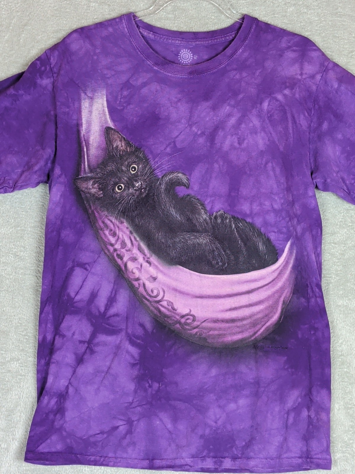 The Mountain 2013 A Black Cat Tie Dye Purple T-Shirt short sleeve Medium