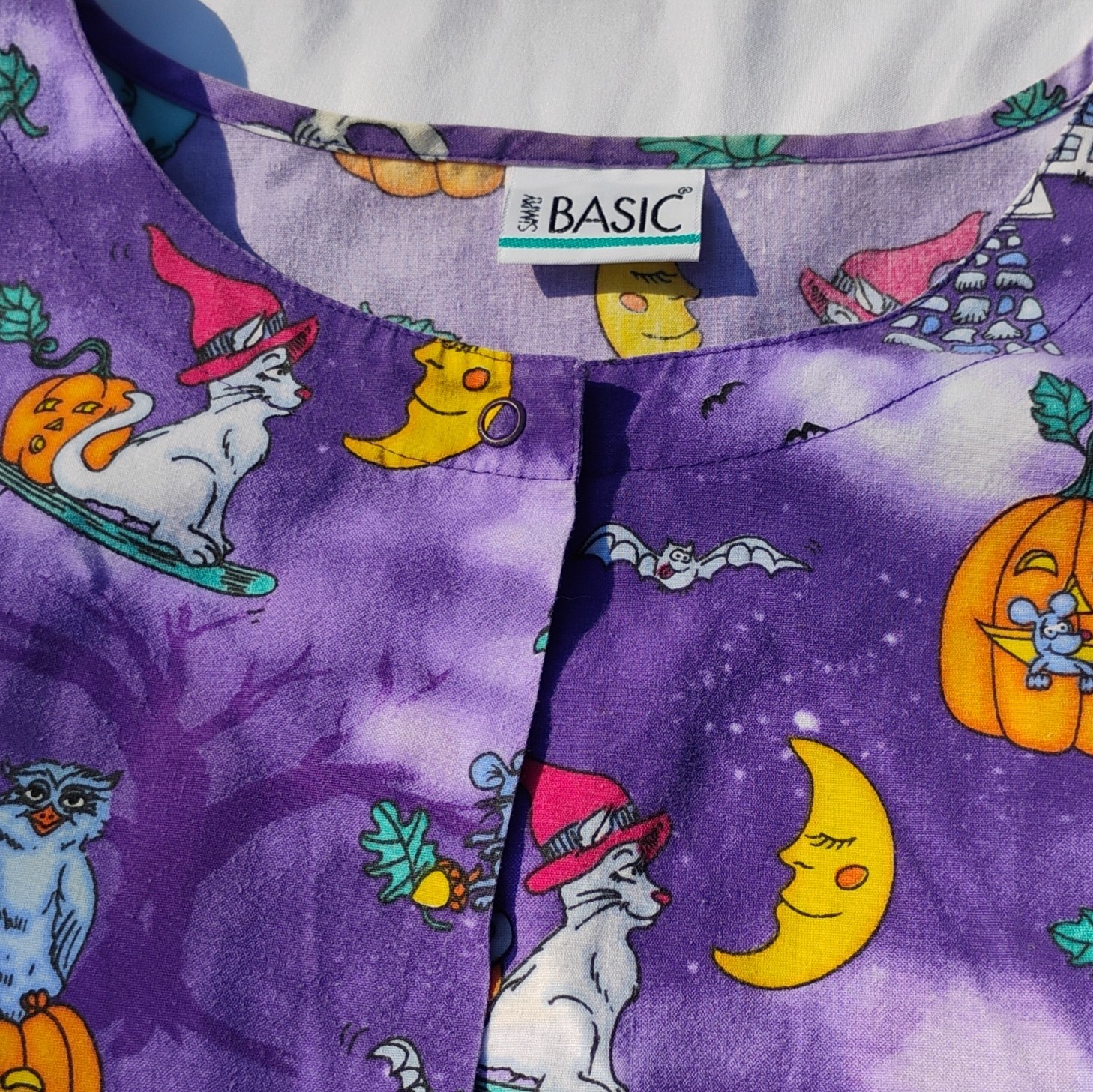 Basic Women’s 2XL Halloween Print Button Front Long Sleeve Scrub Coat Purple